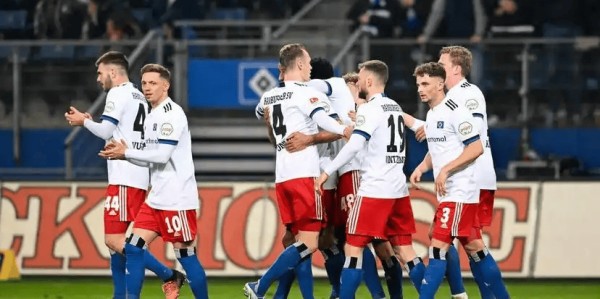 德甲激战：圣保利 VS 汉堡，谁能突破困境？