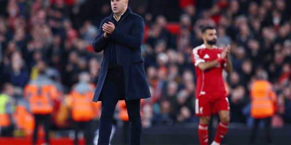 一日英超动向：切尔西VS阿森纳1-1战罢，撤下萨拉赫利物浦赢了